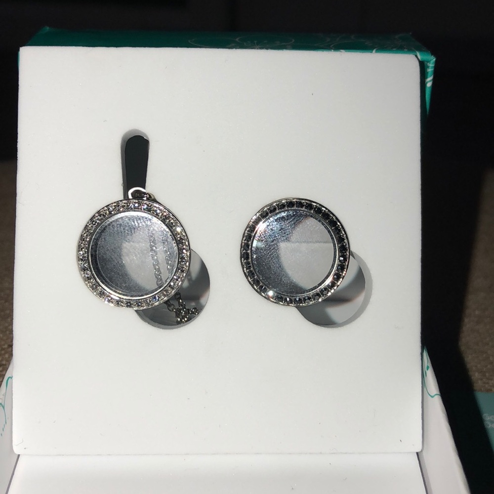 Mini living locket